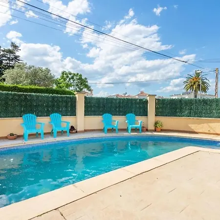 度假居 S46-casa De Vacaciones Climatizada Con Piscina, En El Centro Junto Al Mar, Barbacoa Y Wiifi 艾姆布里亚布拉瓦