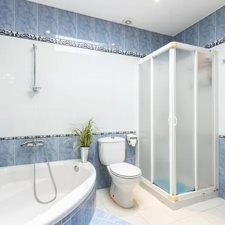 度假居 S46-casa De Vacaciones Climatizada Con Piscina, En El Centro Junto Al Mar, Barbacoa Y Wiifi 艾姆布里亚布拉瓦