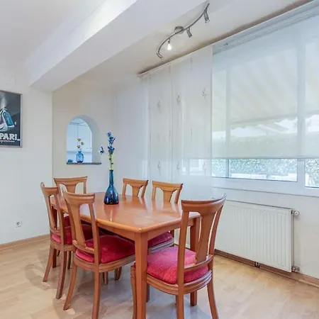 S46-casa De Vacaciones Climatizada Con Piscina, En El Centro Junto Al Mar, Barbacoa Y Wiifi Empuriabrava